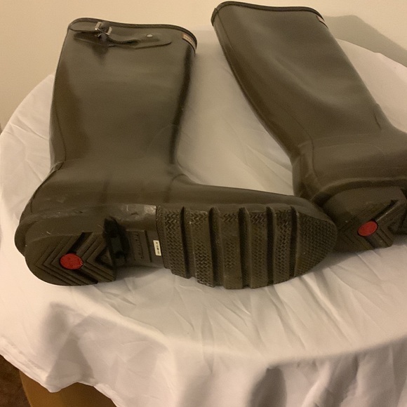 Tall sage color Hunter Rain Boot - Picture 4 of 14
